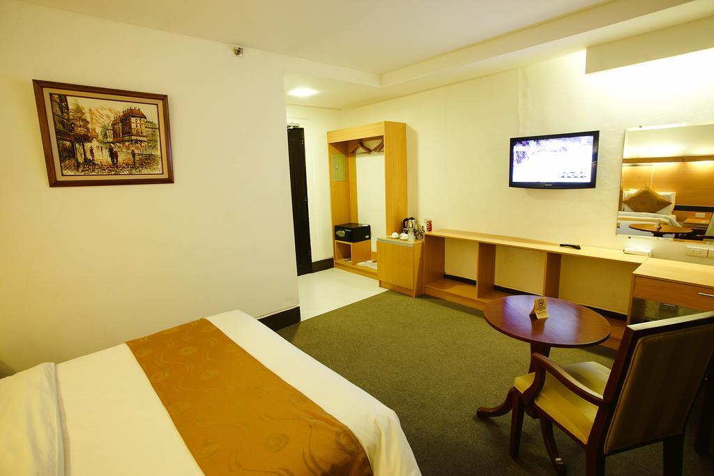 Big 8 Corporate Hotel Tagum Ngoại thất bức ảnh